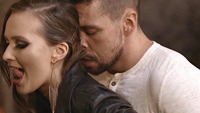 Spizoo-Stacy Cruz Loves Playing With Strangers-FOXNXX.COM